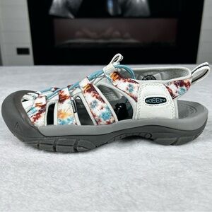 KEEN Womens Newport H2 Closed Toe Water Sandals Size 7.5  Drizzle/Porcelain New